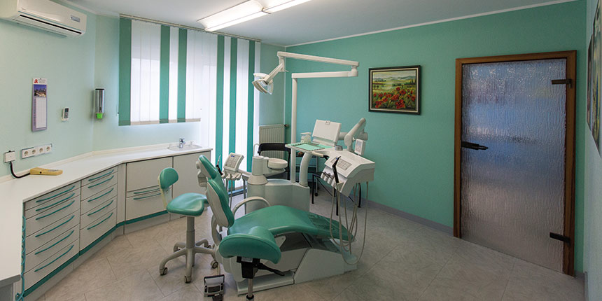 Leistungen: Behandlungen bei Ihrem Zahnarzt in Viersen